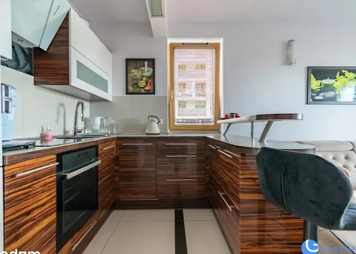 With Living Room, Kitchen, Bedroom, Bathroom In Amazing Neighborhood *